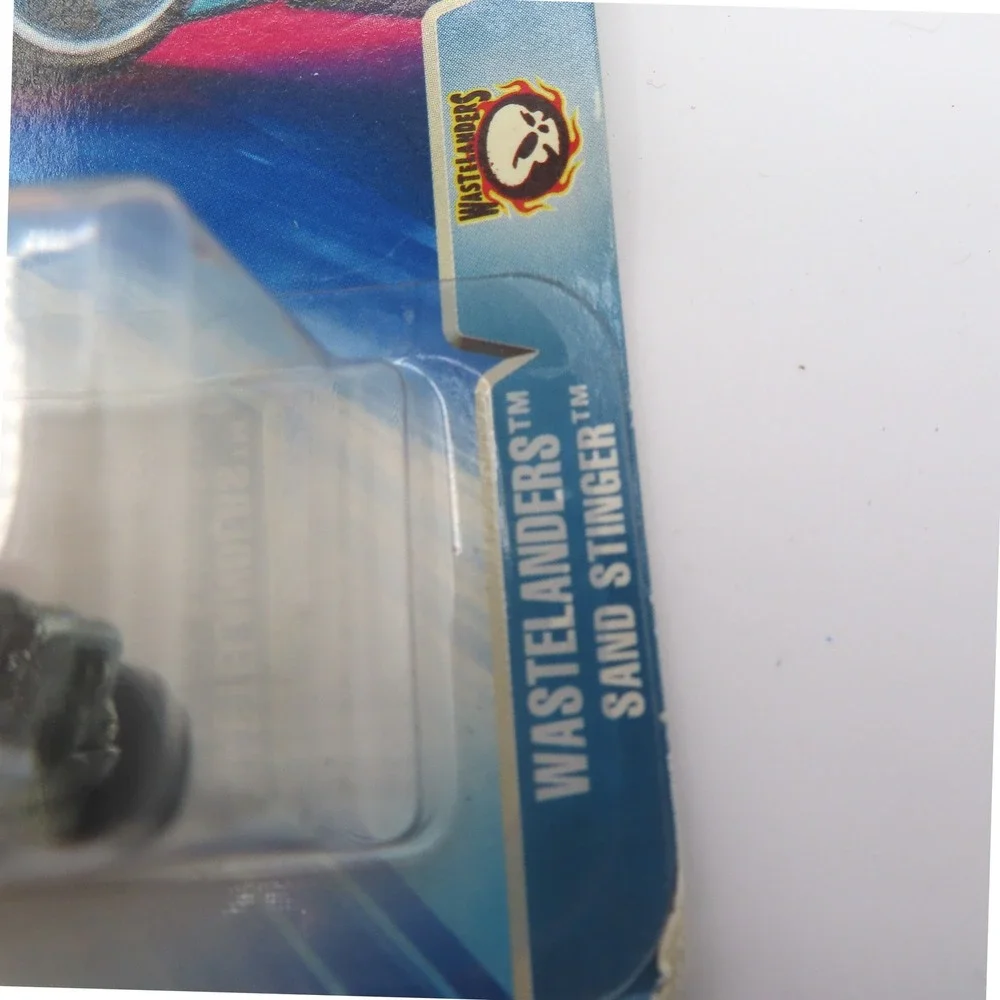 Hot Wheels 2004 Wastelanders Sand Stinger Orange Diecast Car 200 B3799